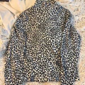 Brandy Melville Mock Turtleneck Leopard Longsleeve